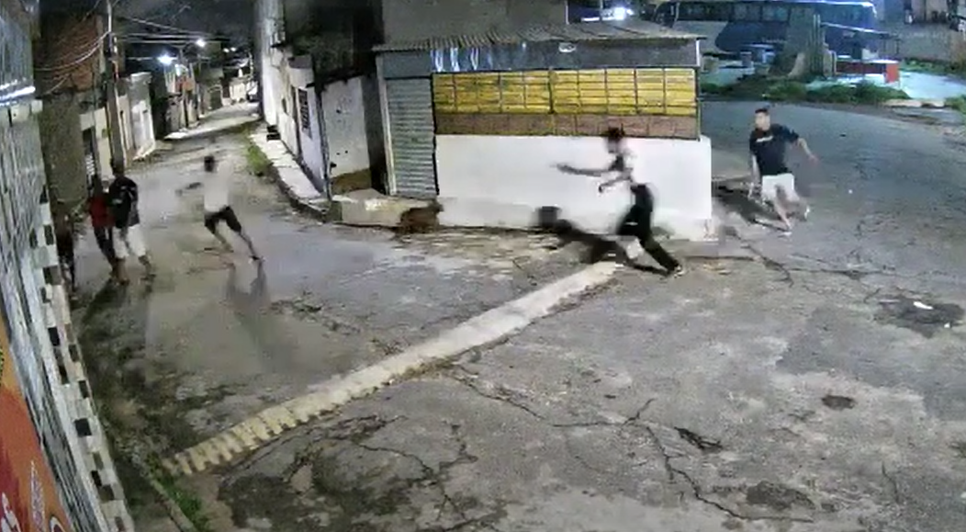 Adolescente é morto a tiros e três pessoas são baleadas em Aracaju