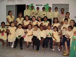 Crianças se empolgam com festa dupla em Jacaré dos Homens