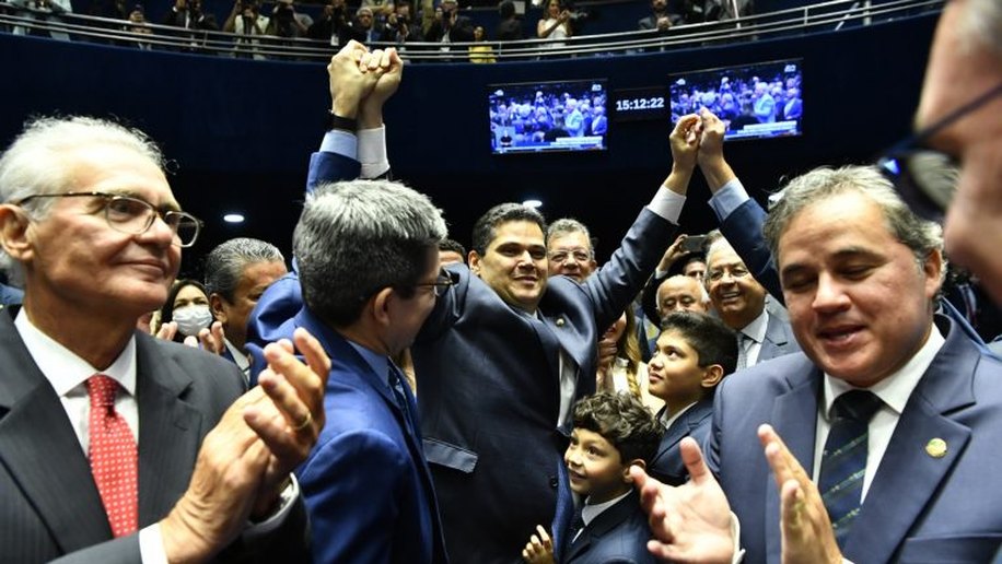 Davi Alcolumbre é eleito presidente do Senado