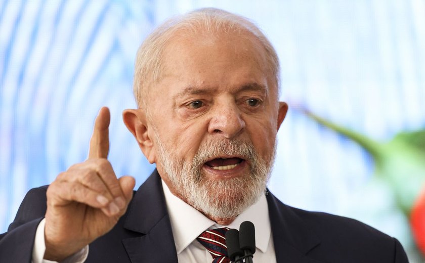 Vitória de Kamala Harris é mais segura para a democracia, diz Lula