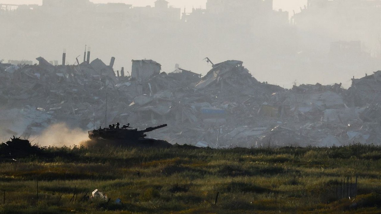 Israel ameaça civis de Gaza com último aviso para “destruição total”