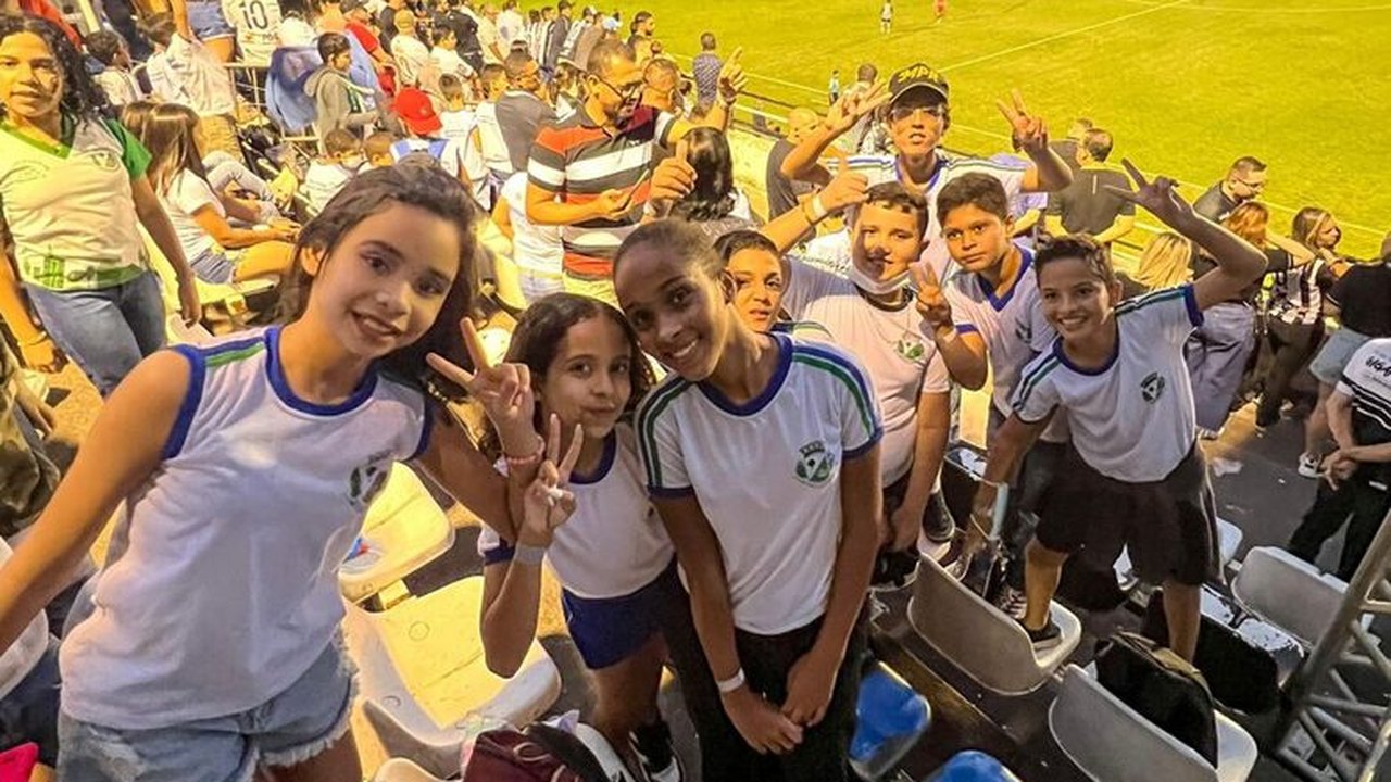 Pé-quente, projeto Torcedor Mirim leva mais 50 alunos ao estádio para acompanhar o ASA na Série D