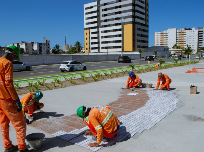 Obras de urbanização do Renasce Salgadinho avançam na Praia da Avenida