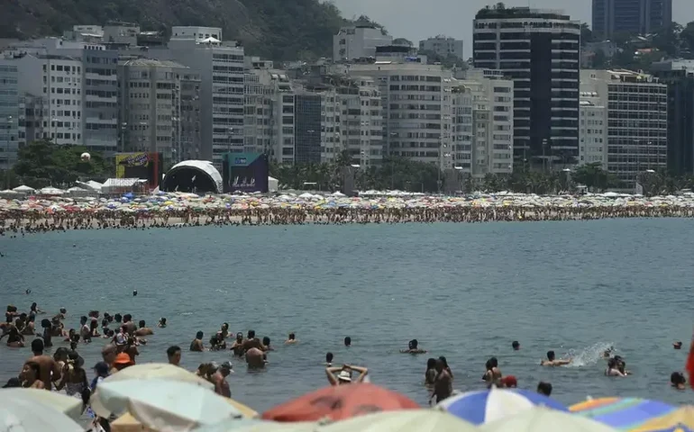 Por que o Rio amanheceu tão quente? Fenômeno pré-frontal explica alta nas temperaturas