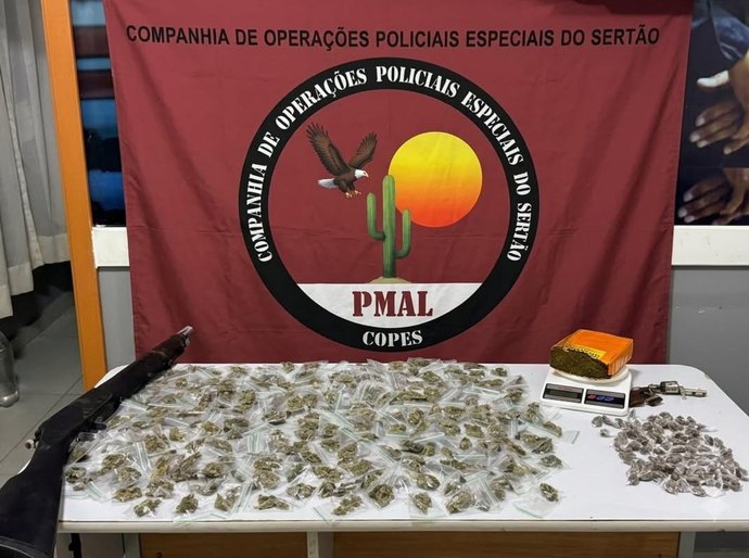 Polícia Militar apreende duas armas de fogo e 370 papelotes de maconha em Água Branca