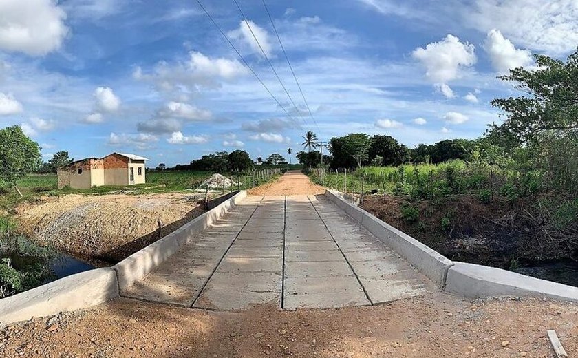 Prefeito Ronaldo Lopes investe em soluções definitivas para a zona rural de Penedo