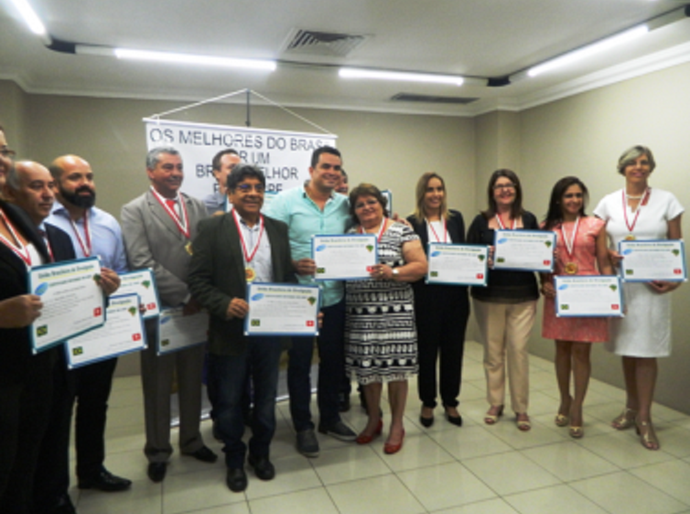Semas recebe prêmio nacional Os Melhores do Brasil 2016