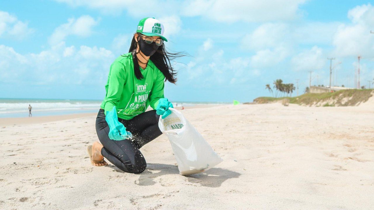 No Dia Mundial de Limpeza IMA faz ações do Nossa Praia em municípios
