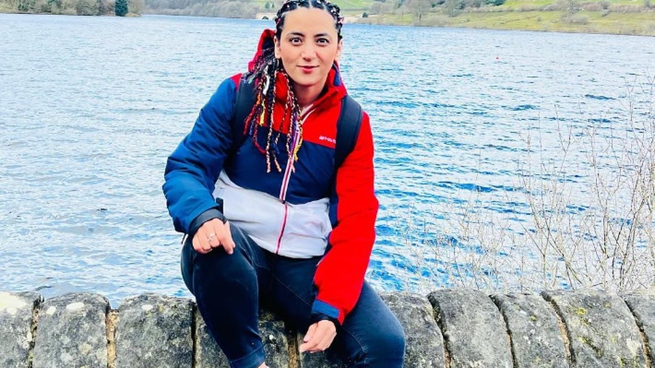 Baleada, retirada de casa e na luta pelas jogadoras: conheça a história da ex-capitã da seleção feminina do Afeganistão