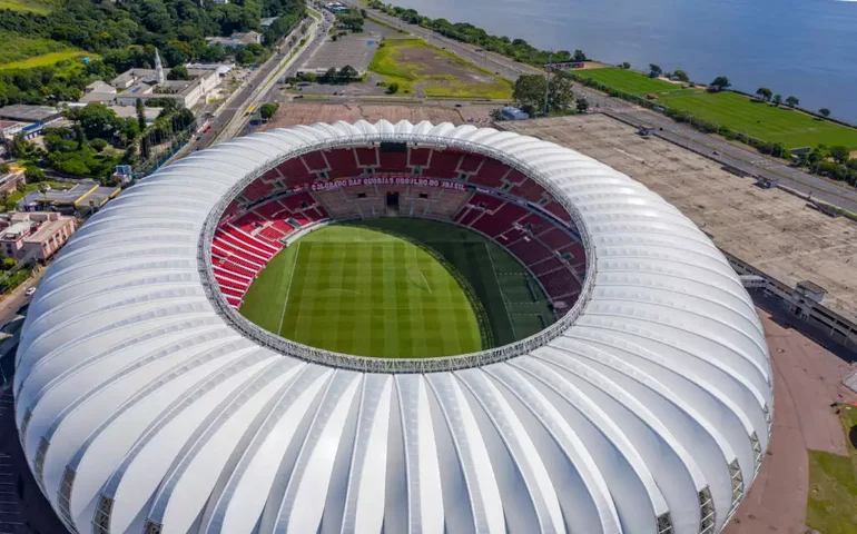 Estudo vê violação em reconhecimento facial de crianças nos estádios