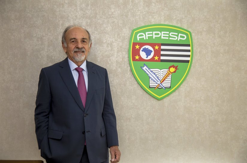 VAR do preconceito não pode deixar impedido quem cuida dos brasileiros