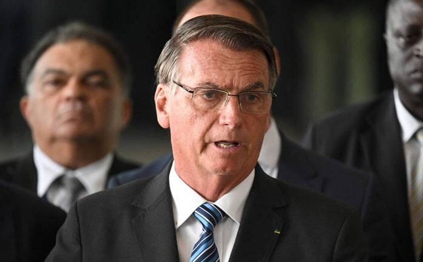 Mídia: Defesa de Bolsonaro contesta acusações da PGR e diz que ex-presidente defendeu a democracia