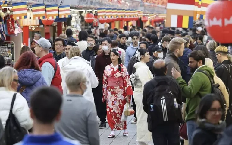 China diz que Japão 'ultrapassou linha vermelha' da diplomacia