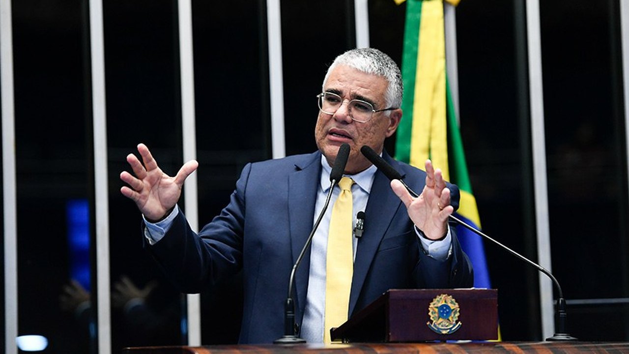 Girão destaca pedido de senadores para visitar Anderson Torres