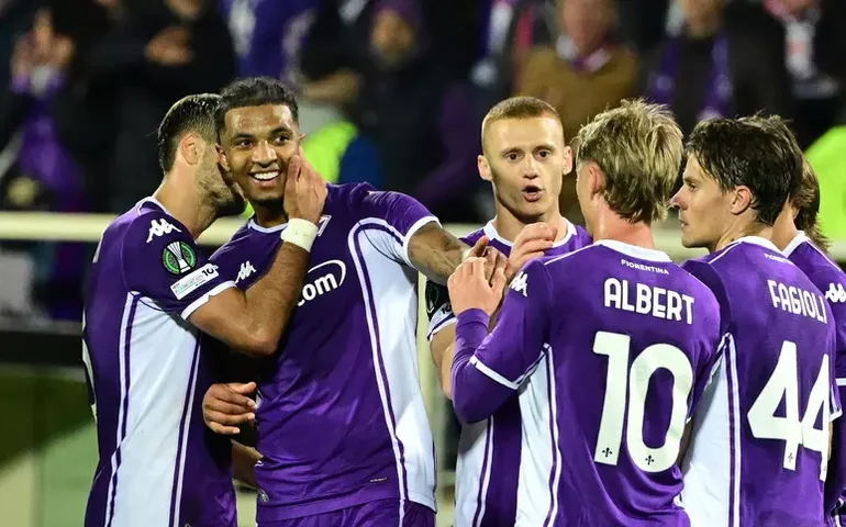 Fiorentina ganha na Conference e encerra jejum de vitórias