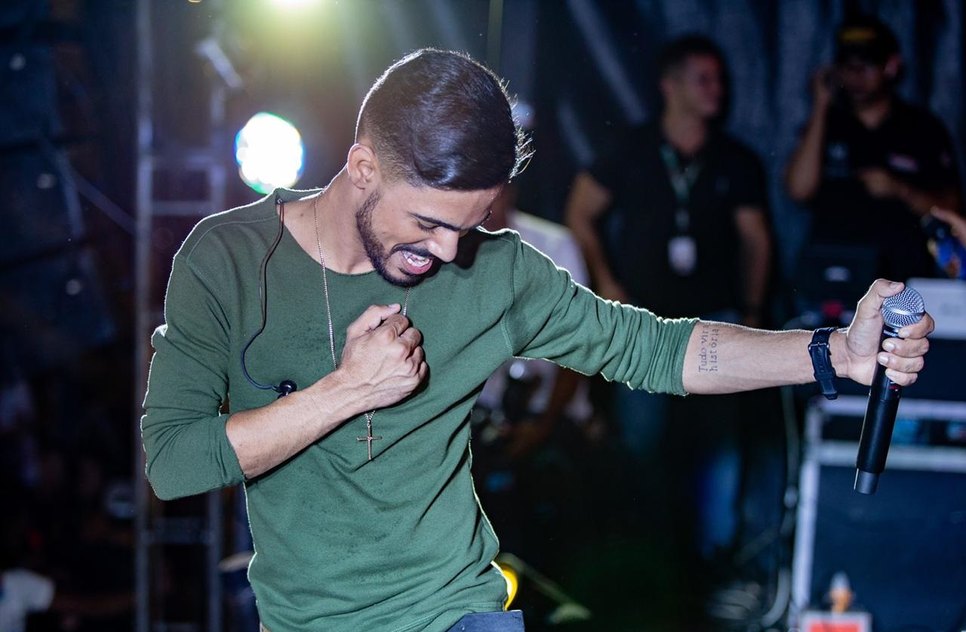 LUANZINHO MORAES