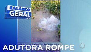 Adutora rompe e deixa casa com rachaduras no município de Poço Redondo.jpg