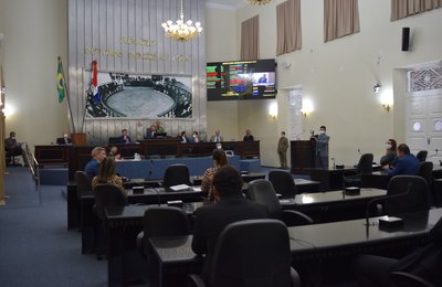 Aprovado projeto que proíbe a apreensão ou retenção de veículo por atraso no pagamento do IPVA 