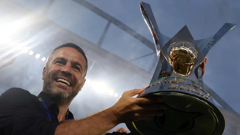Artur Jorge, do Botafogo, é indicado a melhor técnico das Américas