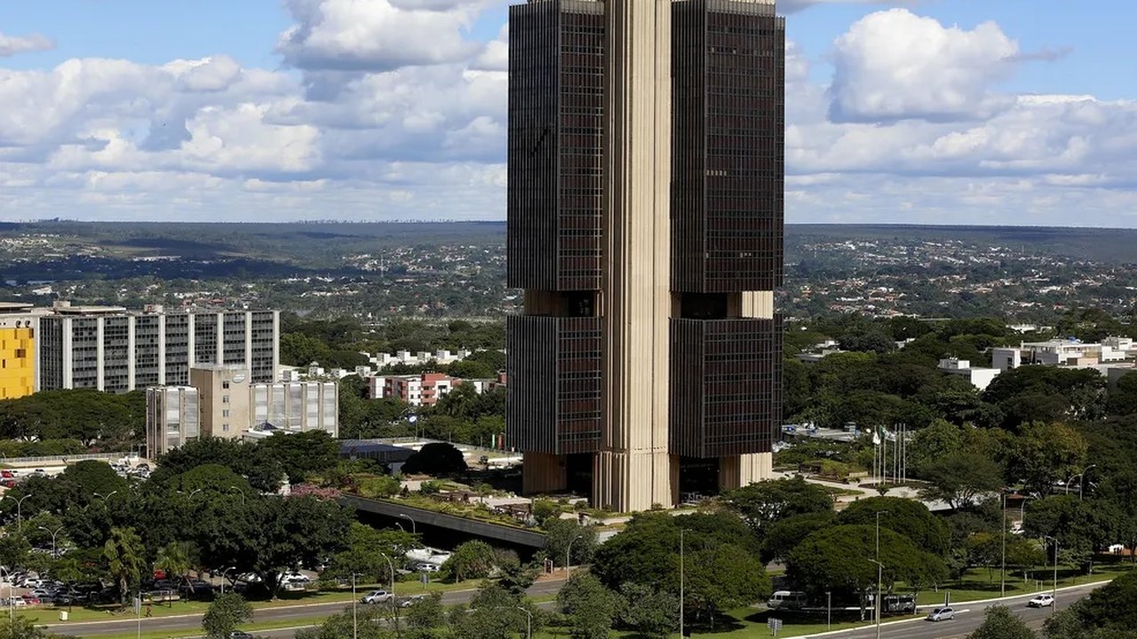 IBC-Br sobe 2,87% no 1º bimestre e 3,08% em 12 meses, mostra Banco Central