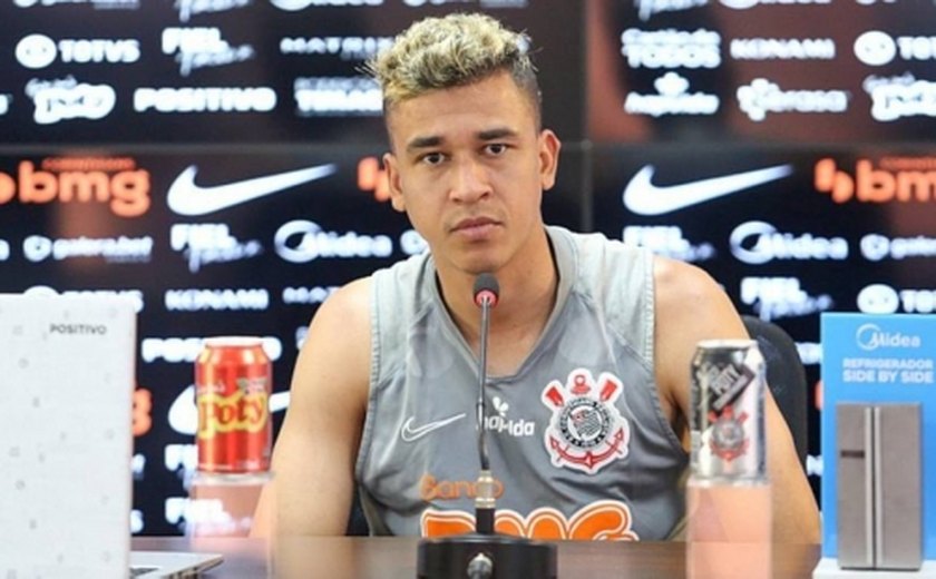 Corinthians anuncia baixa de Cantillo e define relacionados para jogo das quartas