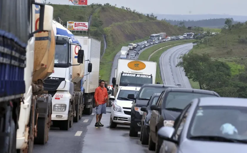Justiça determina que governo mantenha radares em funcionamento nas rodovias federais
