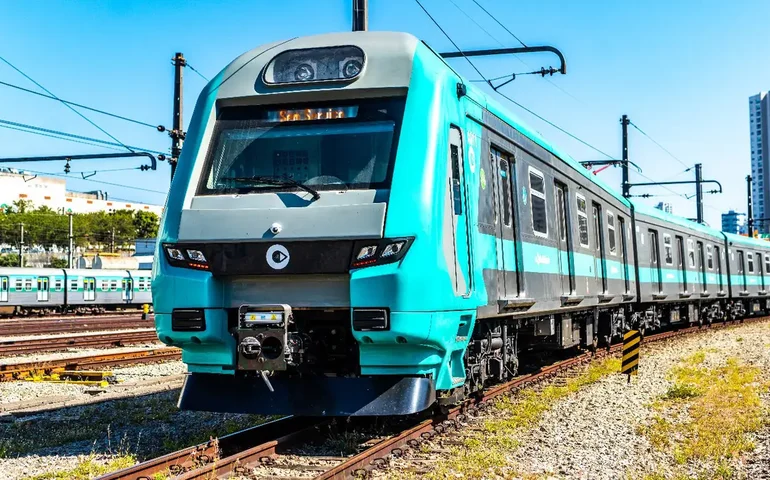 Cabo de aço pode ter causado incêndio em trem em São Paulo