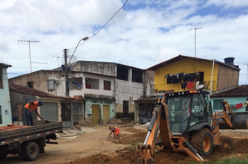Prefeitura de Maceió executa obras de drenagem no Mocambo