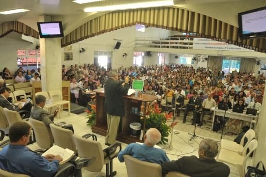 Estudo com o pastor Abiezer Apolinário