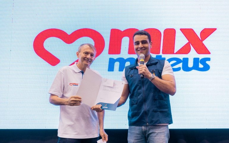 Prefeito JHC inaugura Mix Mateus que gera 750 empregos em Maceió
