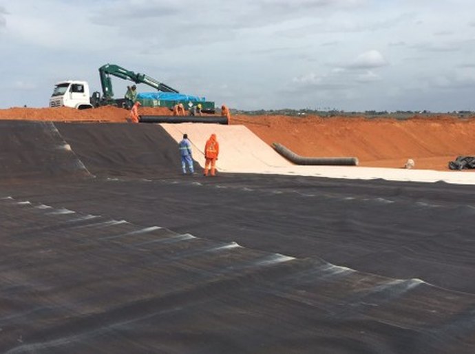 Arapiraca: CTR recebe manta de impermeabilização do solo