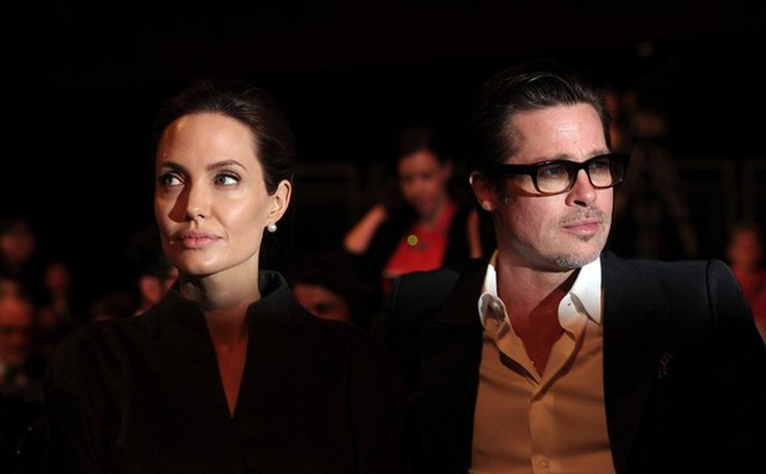 Angelina Jolie e Brad Pitt tentam acordo fora dos tribunais, diz site