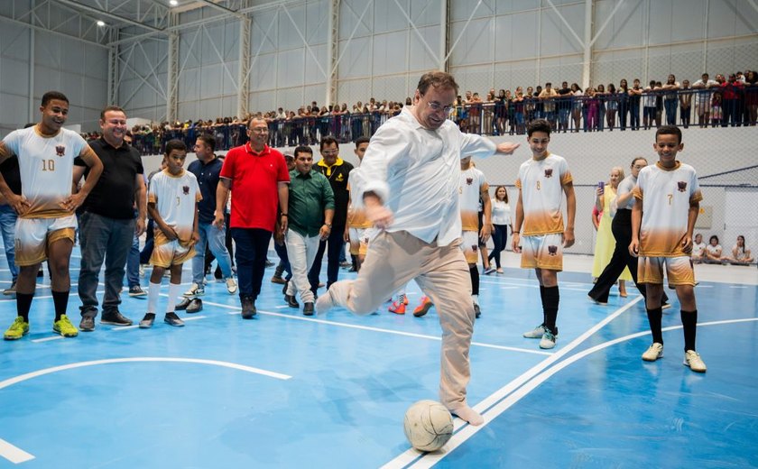 Vila Bananeiras recebe novos espaços de cultura, esporte e educação com homenagens a figuras locais