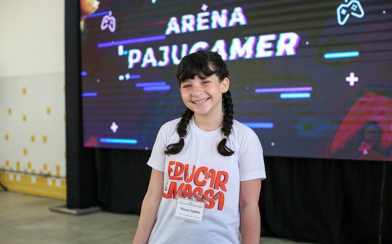 Alunos de escolas municipais participam da Arena Pajugamer e aprendem brincando