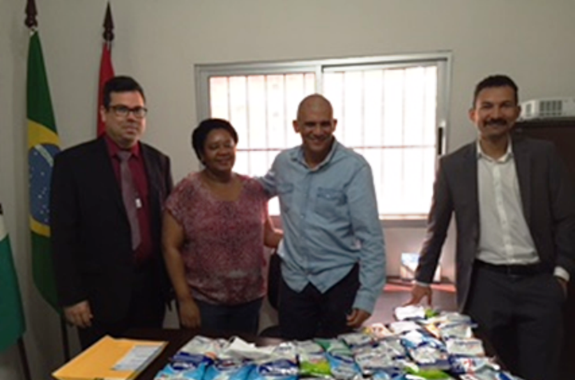 OAB de São Miguel entrega doações de leite à creche São Miguel Arcanjo