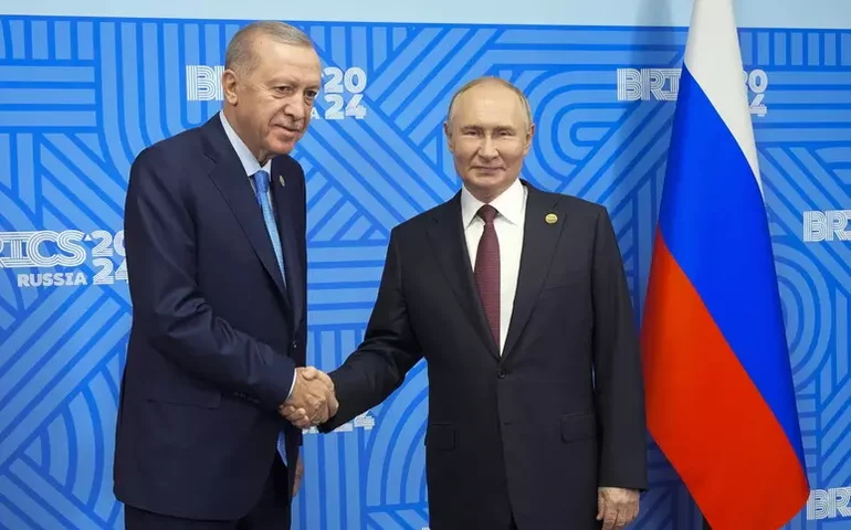 Putin e Erdogan pedem cessar-fogo imediato no Oriente Médio
