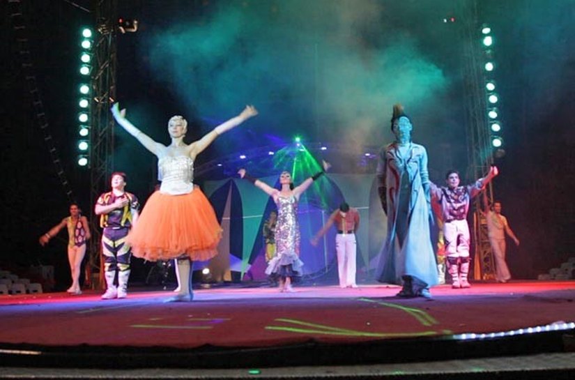 Crianças em vulnerabilidade têm tarde de lazer no circo