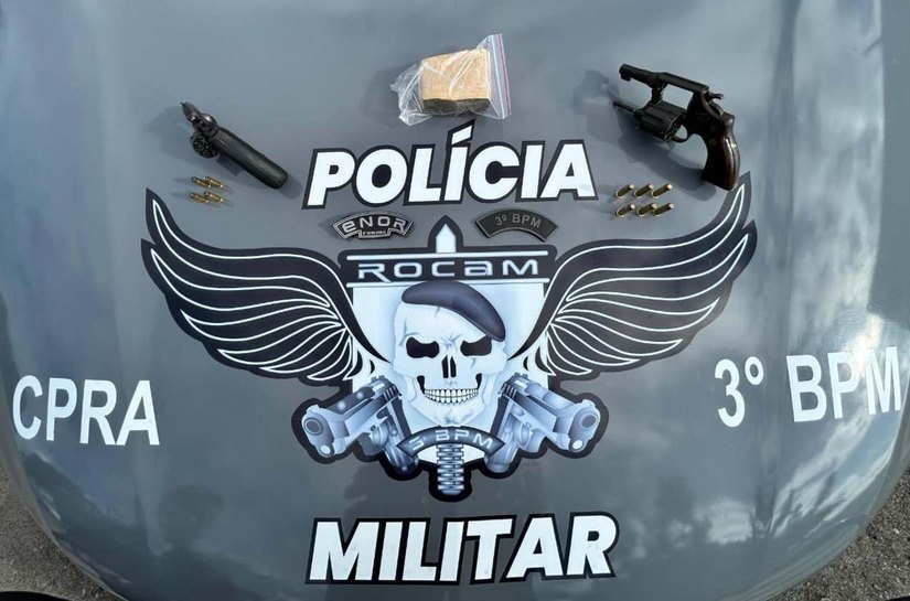 PM  apreende armas, drogas e recupera celular em Arapiraca