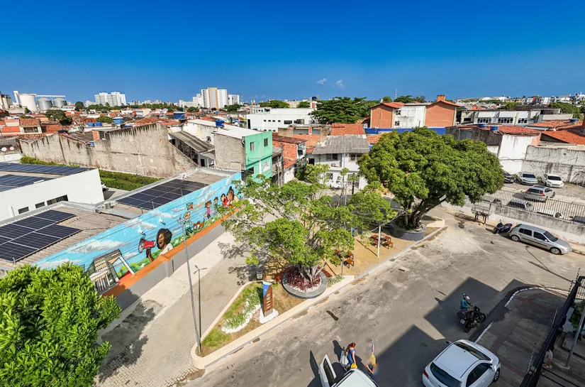 Praça Recife é revitalizada e se torna novo espaço de convivência no bairro do Poço