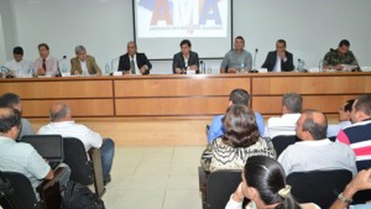 Comissão de prefeitos irá a Brasília nesta terça-feira (23)