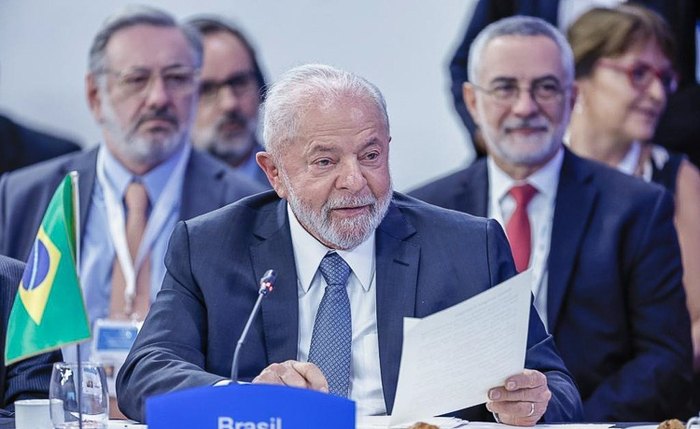 O presidente Lula está no seu terceiro mandato