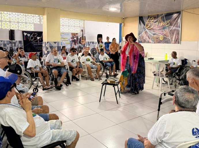Experiência e juventude se encontram em ação do Cidadania em lar para idosos