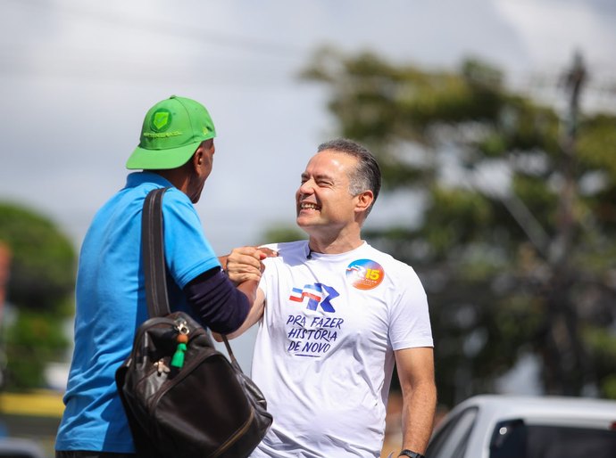 Renan Filho vai às ruas de Maceió para ouvir demandas e apresentar propostas
