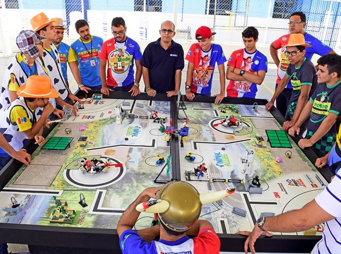 Escola Sesi/Senai preparam alunos para torneio regional de Robótica
