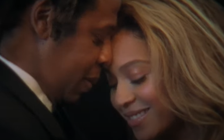 Beyoncé canta ‘Moon River’ para Jay-Z em campanha para joalheria Tiffany &amp; Co.