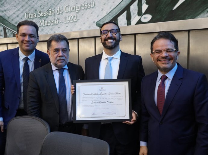 “Felipe Cordeiro é um gestor comprometido com o interesse público”, diz PGJ Lean Araújo ao prestigiar homenagem ao secretário do Gabinete Civil do Estado
