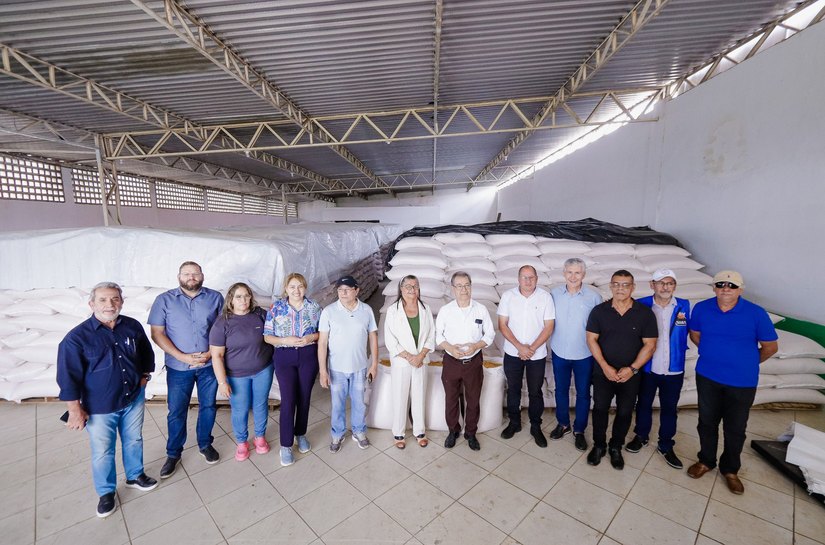 Prefeita Tia Júlia recebe superintendente regional da Conab e fortalece parceria entre município e Governo Federal na manutenção do PAA