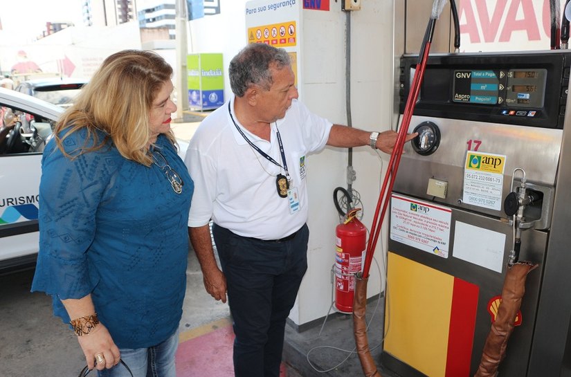 MP e ANP realizam fiscalização em postos de combustíveis de Maceió