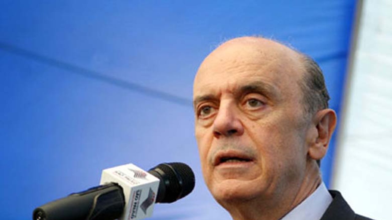 ‘Siglas devem se unir para acabar com polarização’, diz José Serra