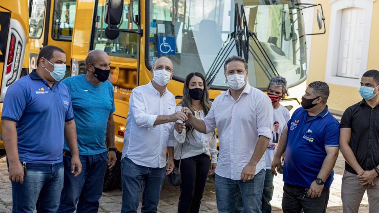 Governo de Alagoas amplia transporte escolar em Penedo